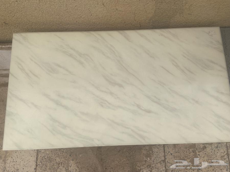 طاولة مجلس للبيع   رقم التواصل64615608472067110