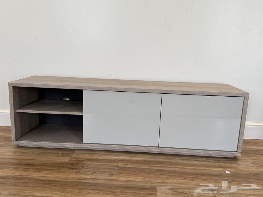 طاولة تلفزيون للبيع64611079581314111