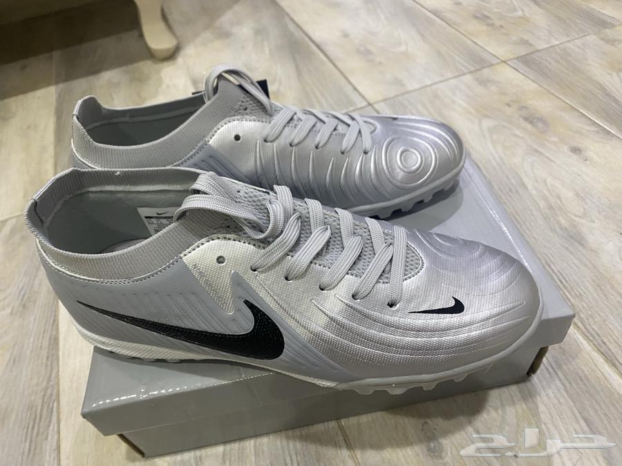 حذاء كورة ملعب صناعي رياضي   نايك المقاس 4364610404873345111