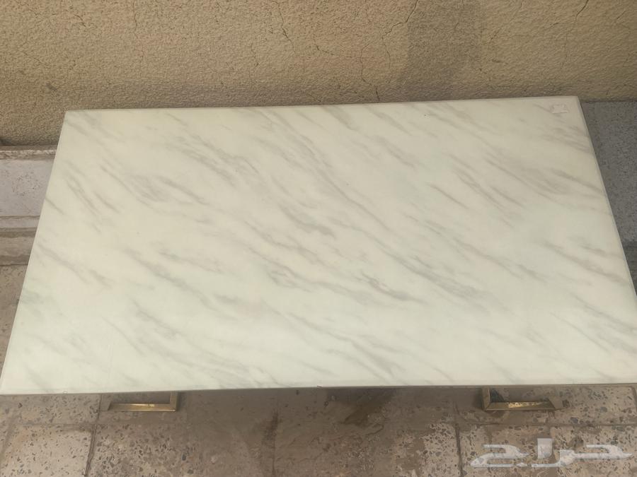 طاولة مجلس للبيع   رقم التواصل64615608472067112