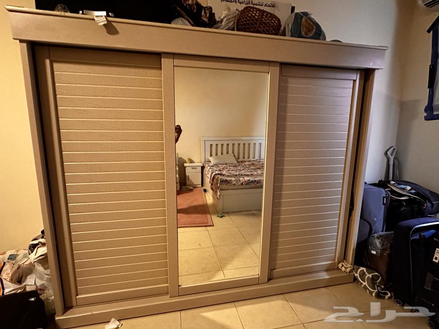 سرير 180x200 للبيع مع 2 كمود64577838615810111