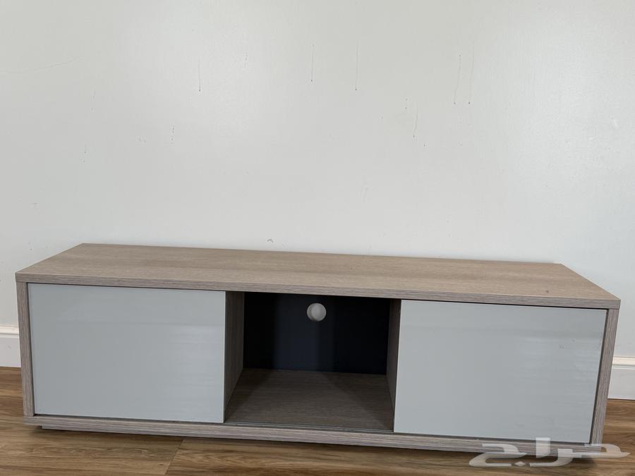 طاولة تلفزيون للبيع64611079581314110