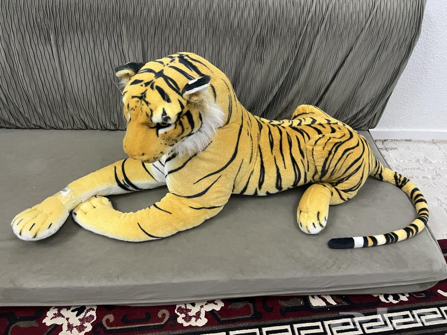 دمية نمر الاتحاد للبيع ب 100 ريال64606276681858110
