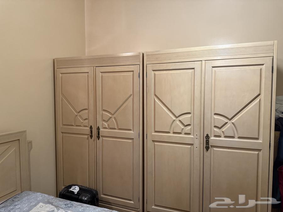 للبيع اثاث غرفة نوم64614372551169114