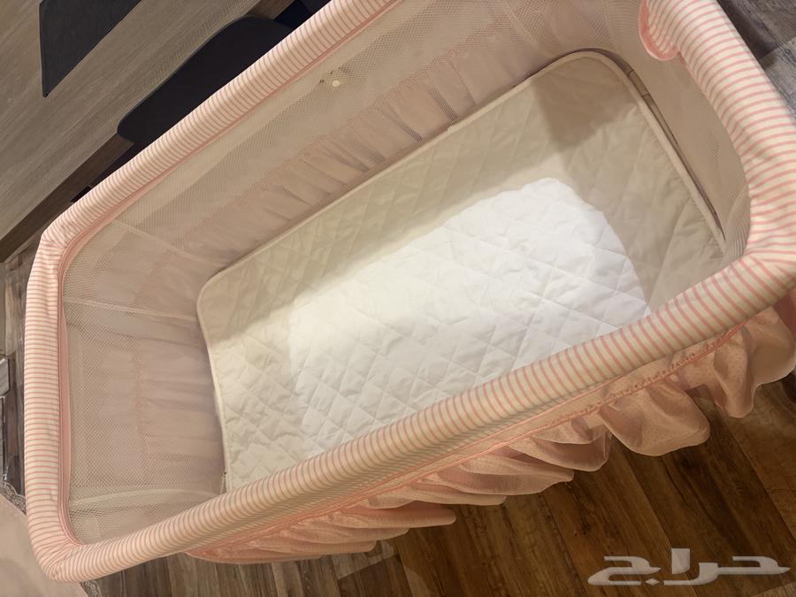 سرير اطفال شبه جديد64606635724546113
