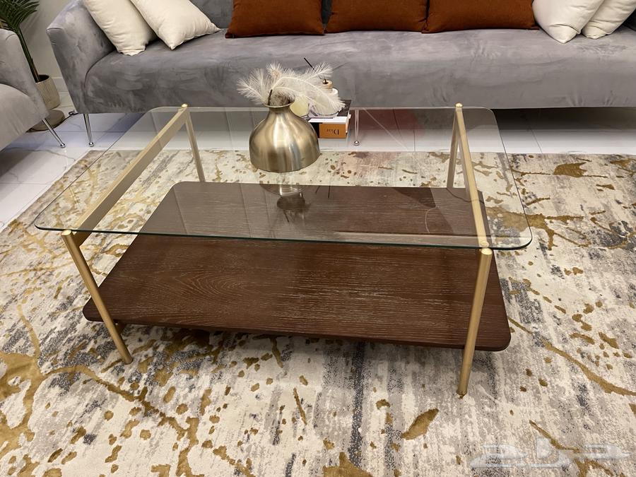 طاولة وسط شبه جديده وطاوله جانبيه السعر 600 ريال الرياض ا64611854665090110