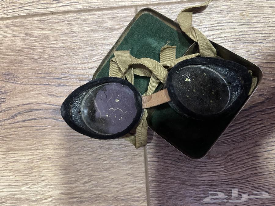 نظارات من الحرب العالميه لحمايه العين قديمه جدا جدا نوادر64608783627138110