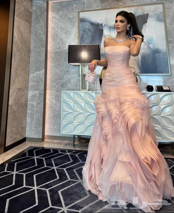 فستان للبيع64608860584577110