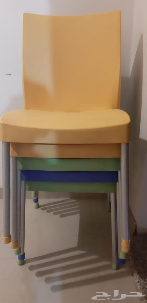 كراسي جدد بسبب السفر64612636801665110