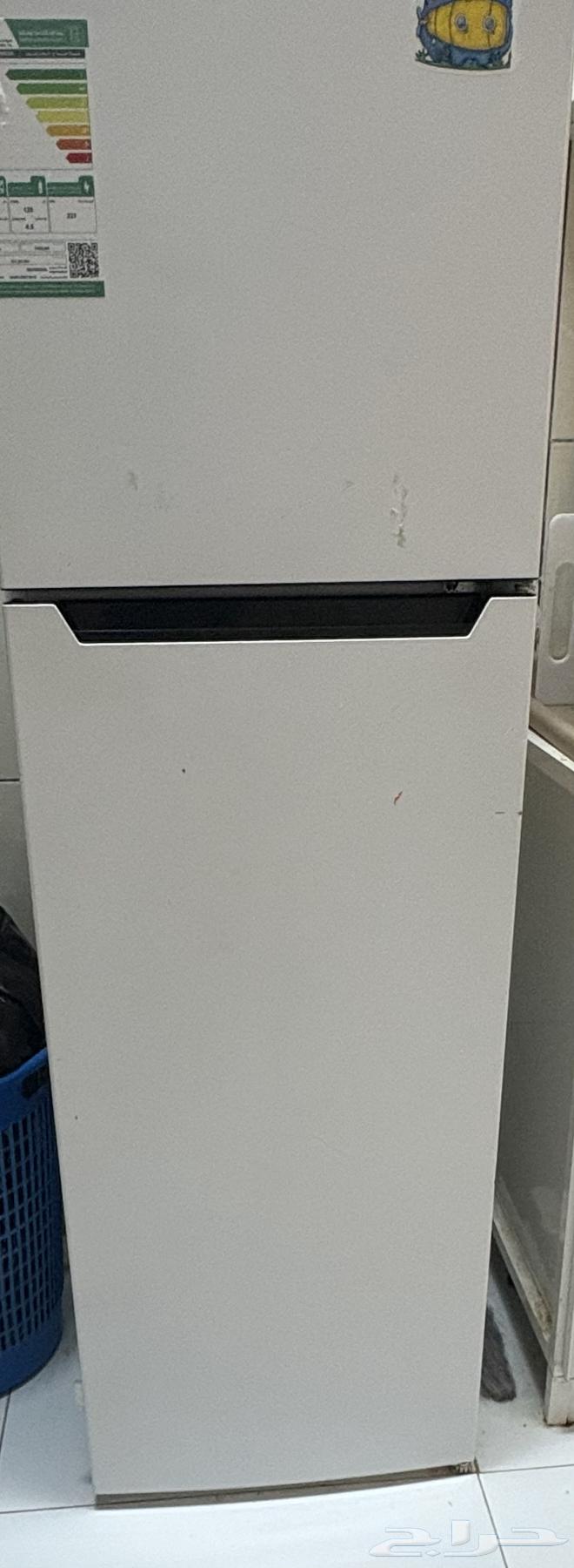 ثلاجه وسط للبيع الليث64610318117249111