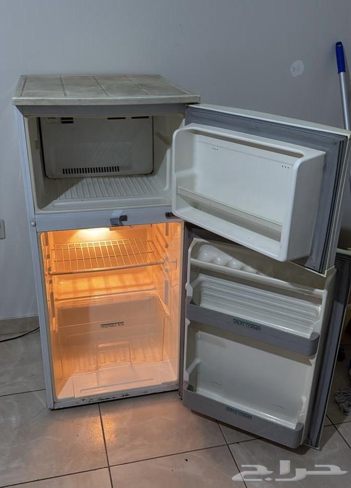 ثلاجة 12 قدم بحالة ممتازة للبيع64613545305857110