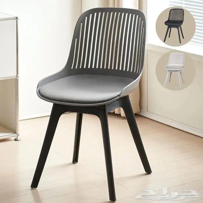 Café and Restaurant Chairs and Various Tables64607532970114113