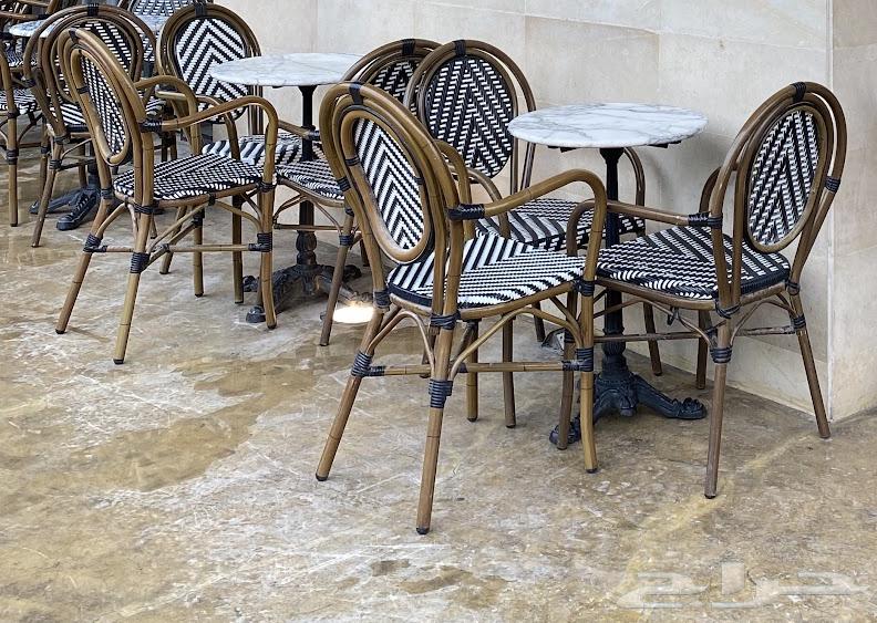 للبيع كراسي وطاولات خارجية وداخلية للبيع64610778693121110