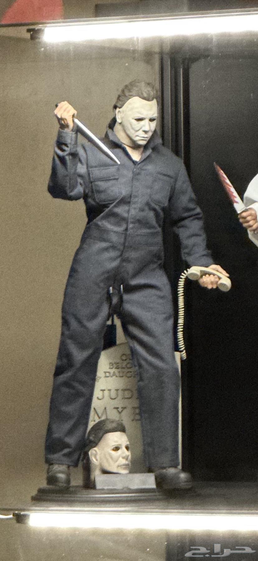 Michael Myers and Leatherface Figures64606135993857112