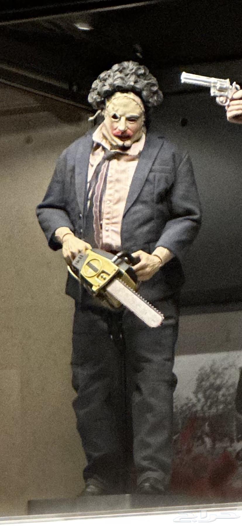 Michael Myers and Leatherface Figures64606135993857111