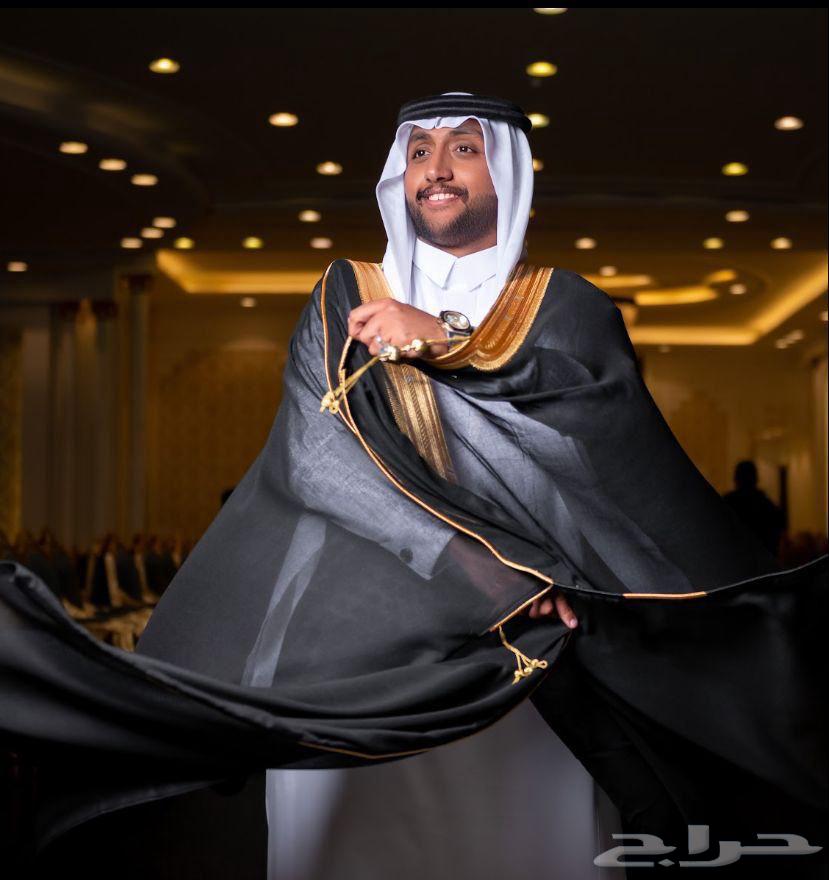 A complete photography team for covering your events64158570637314113