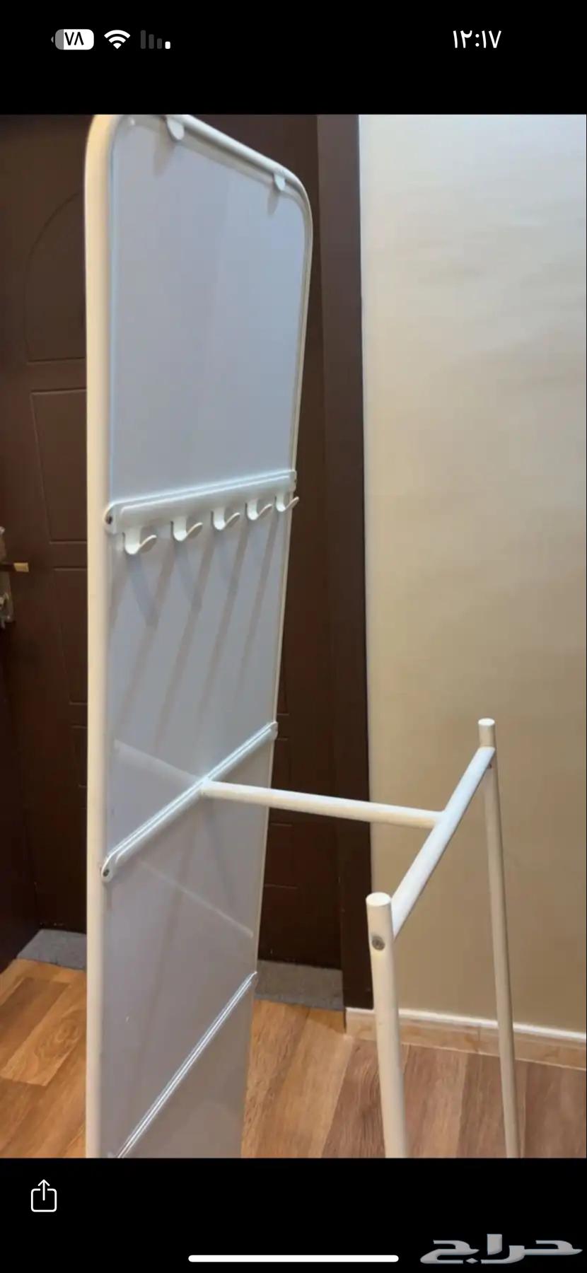 Mirrors and fan64610219478659111