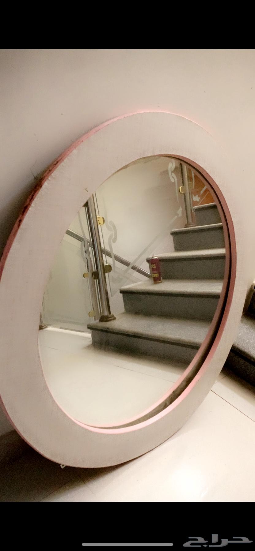 مراية تسريحه دائريه تقريبا 80 ف80 للبيع ب 50ريال64612054040962110