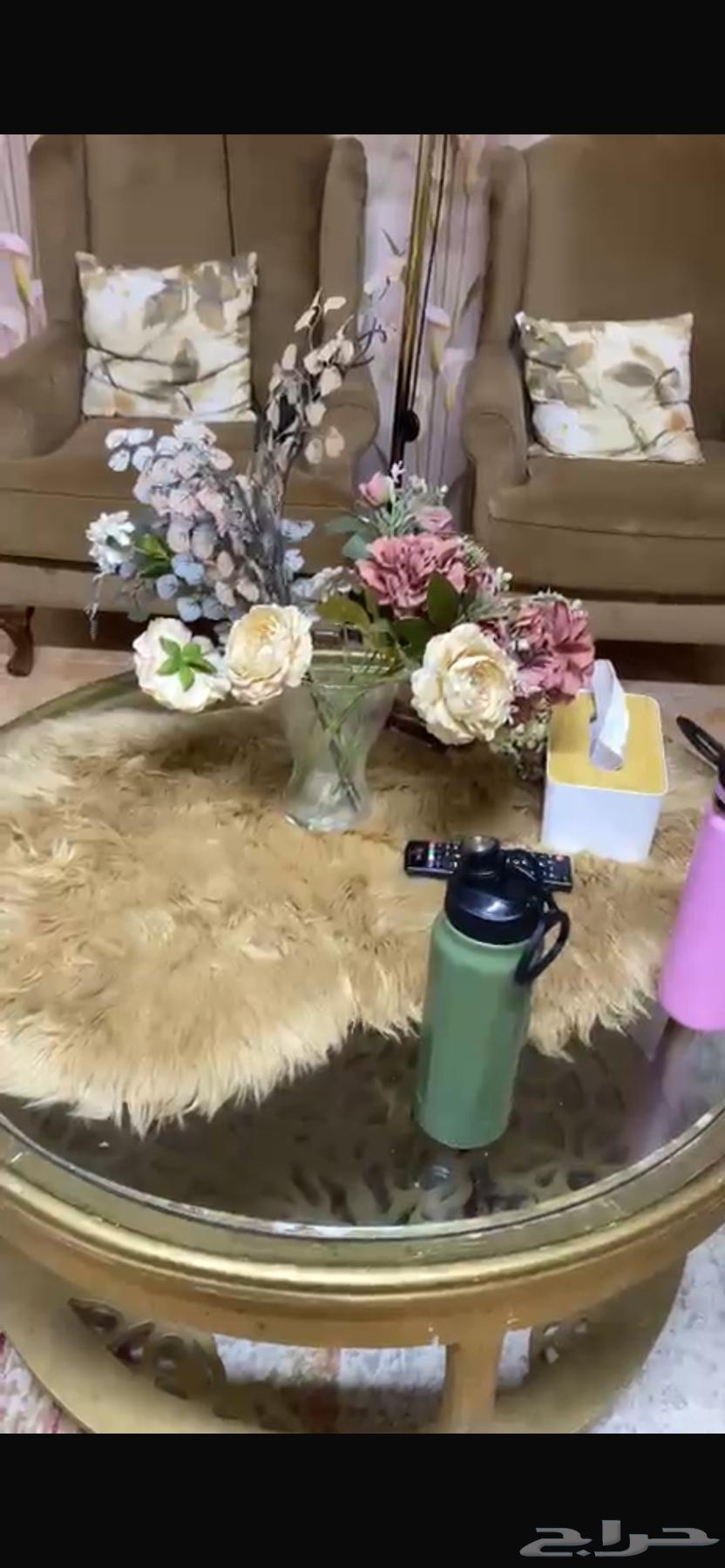 كنب وطاولات للبيع64614856598274112