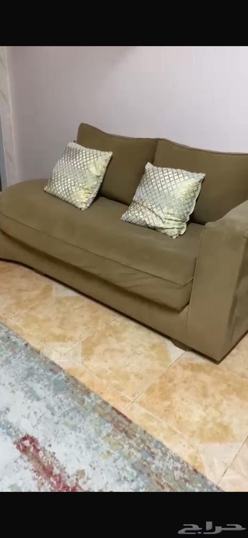 كنب وطاولات للبيع64614856598274111