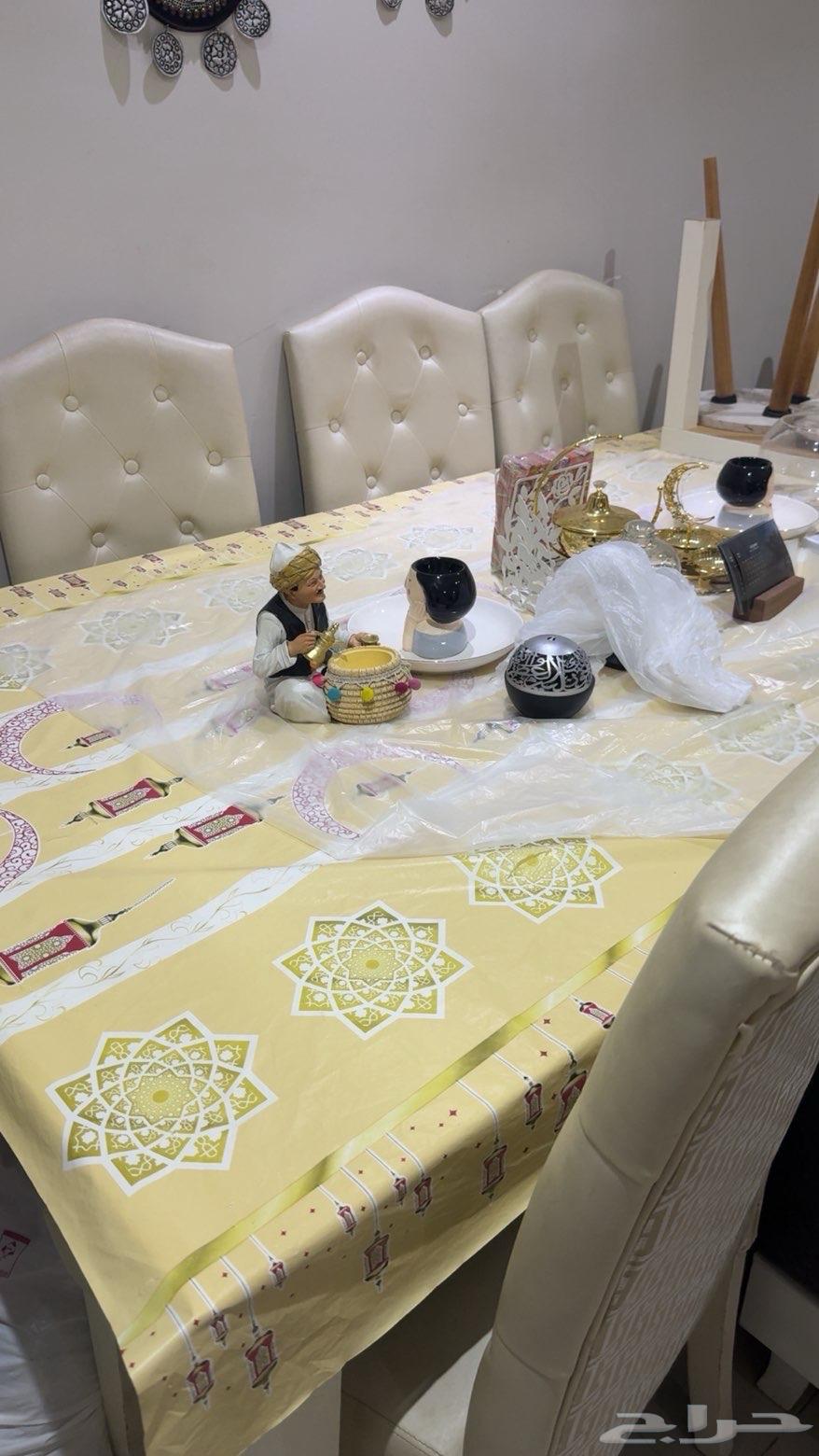 طاوله للبيع64612798198273110