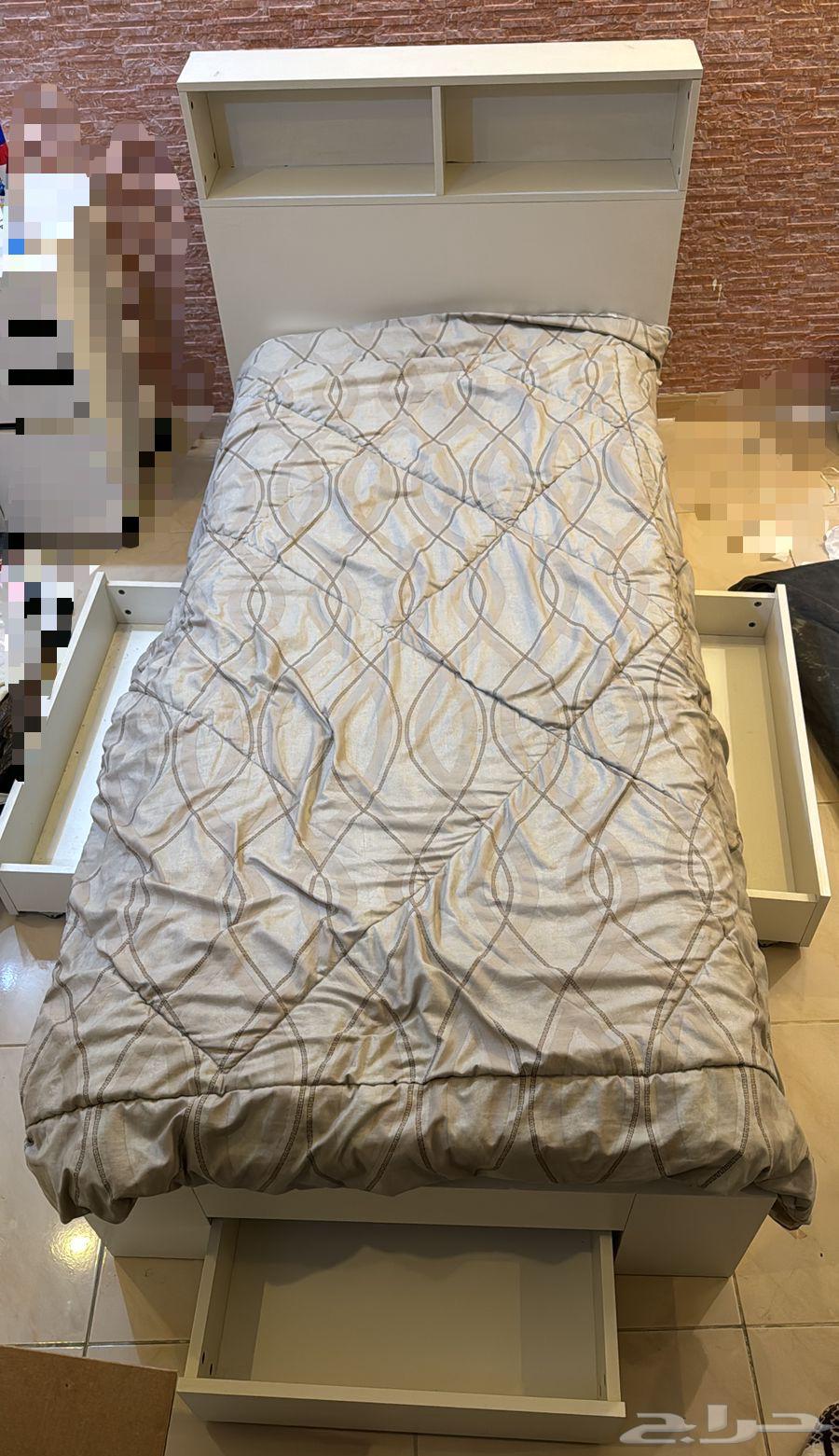 سرير خشب مستعمل من هوم بوكس64613814440451110