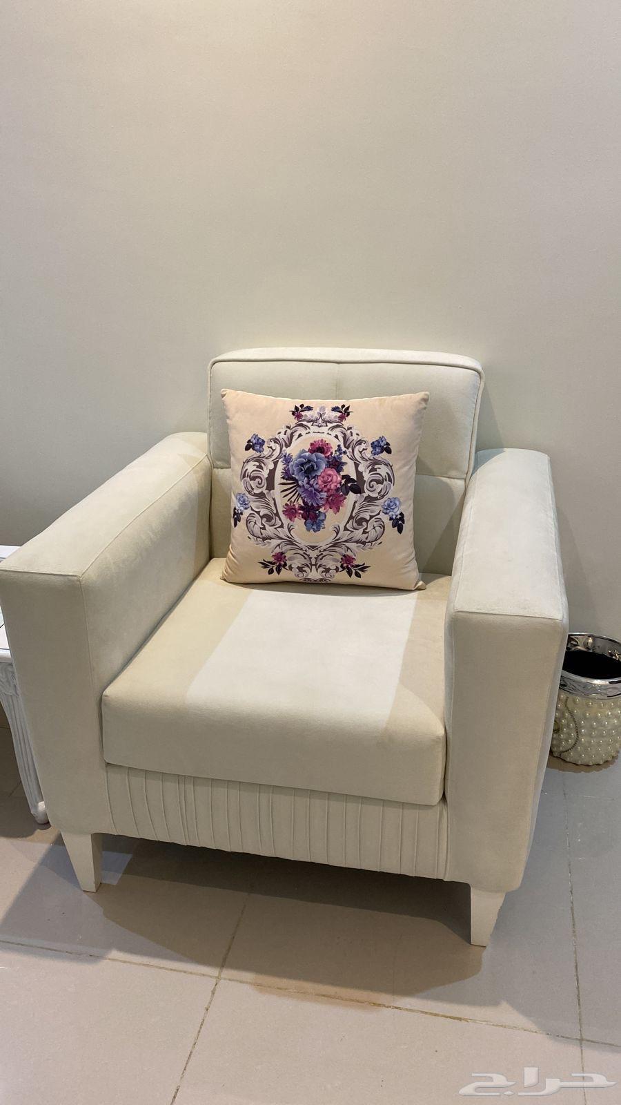 Luxury Living Room Sofa Set with Two Side Tables in Excellent Condition64615128025090111