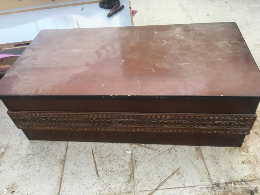 اللبيع ثلاث طاولات خشب قوي سعر 13064609112920961111