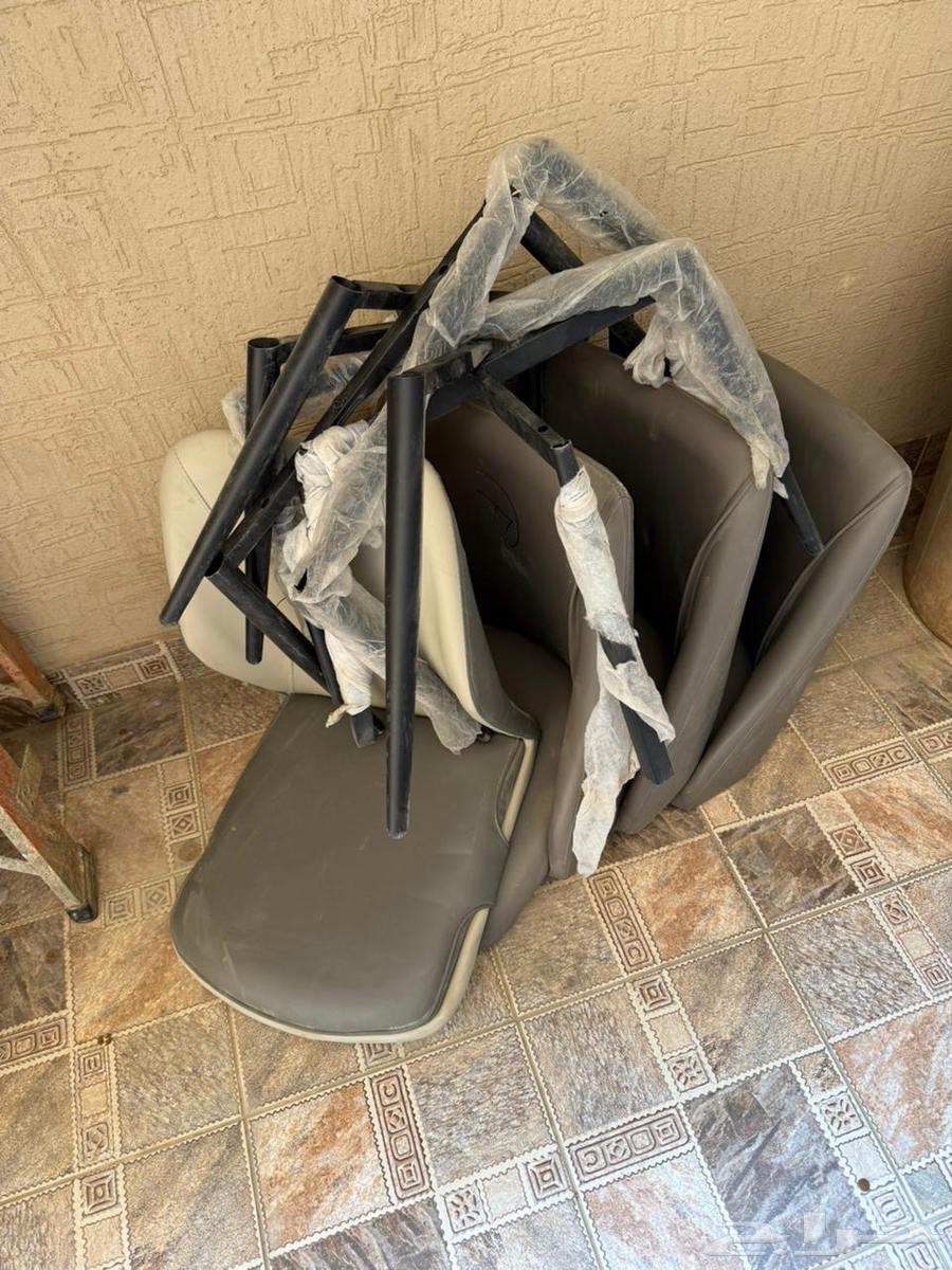 أربع كراسي جلد لون رصاصي جديده64612957196929110