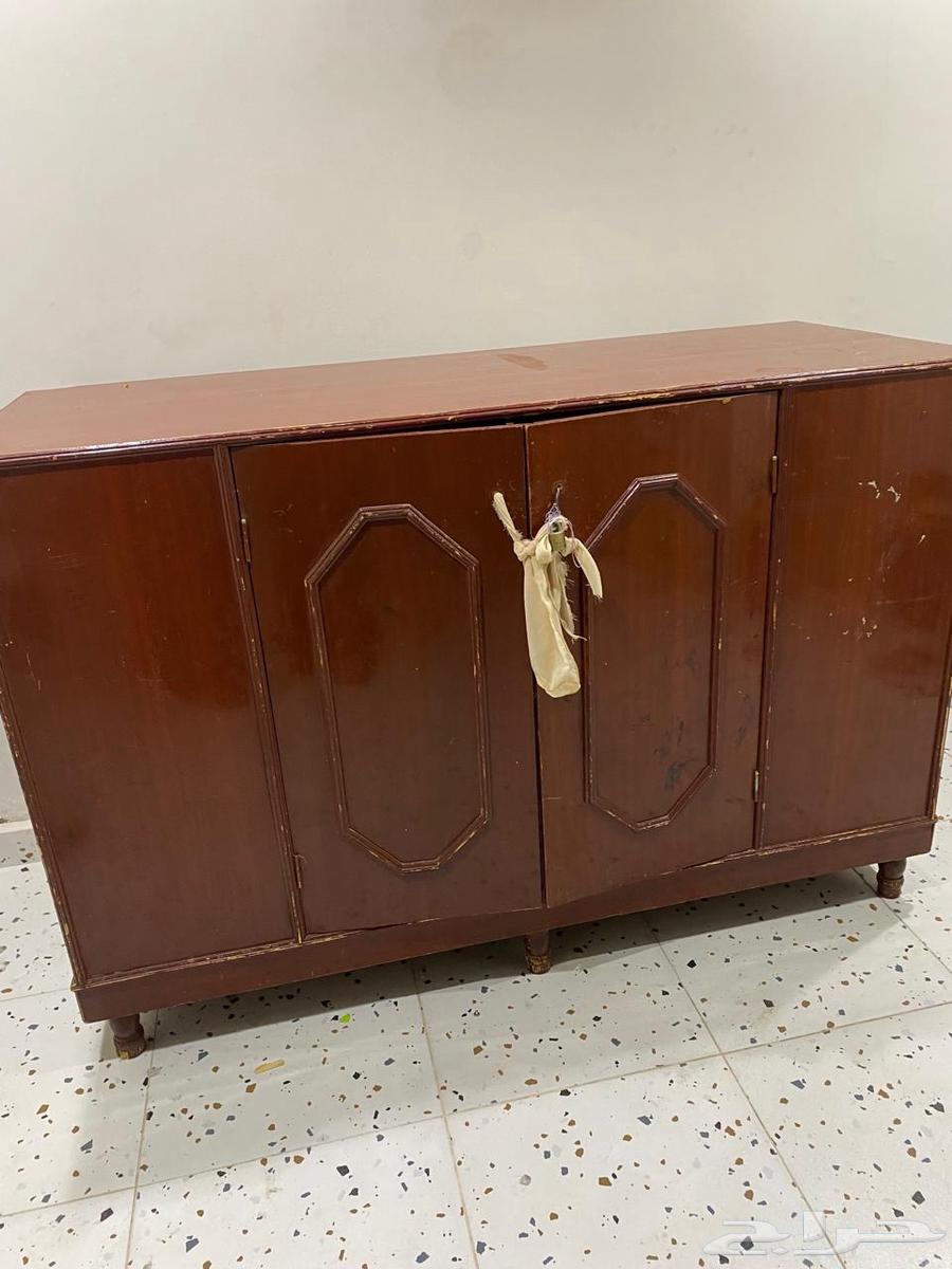 دولاب بحالة جيدة64615781878402110