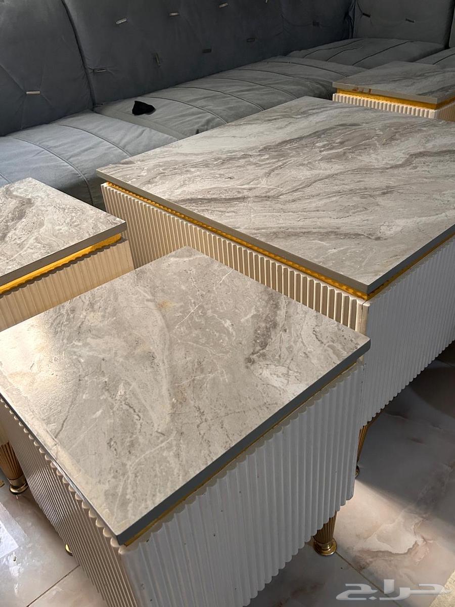 Semi-new tables64612041671555111