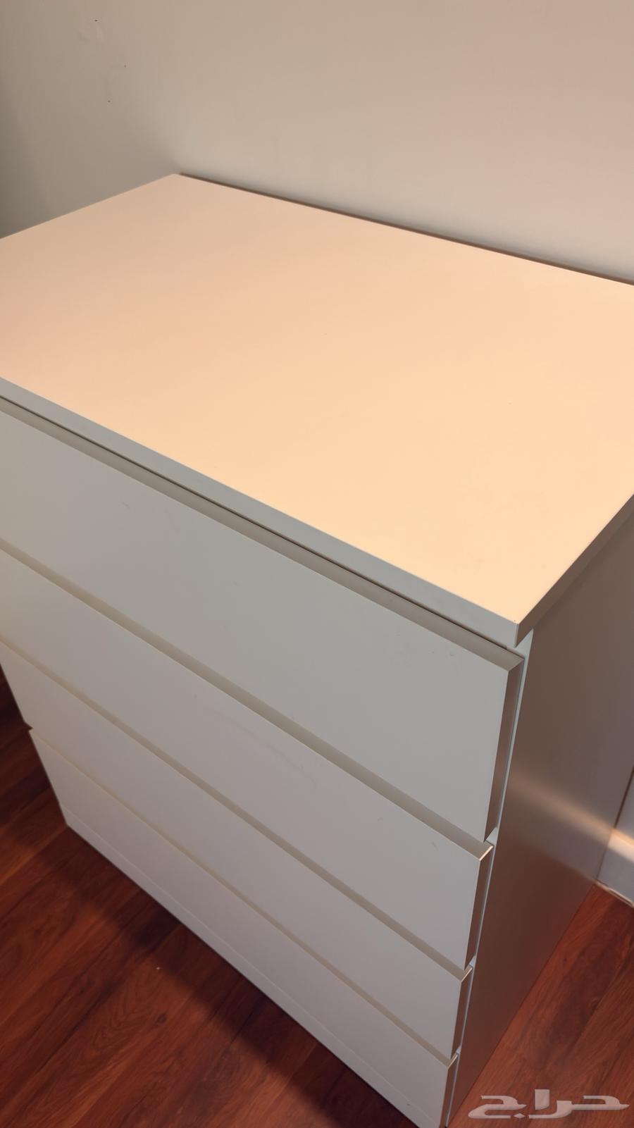 كمدينة دولاب ايكيا نظيف وبحالة ممتازة سبب البيع  مااحتاجه64620605708161111