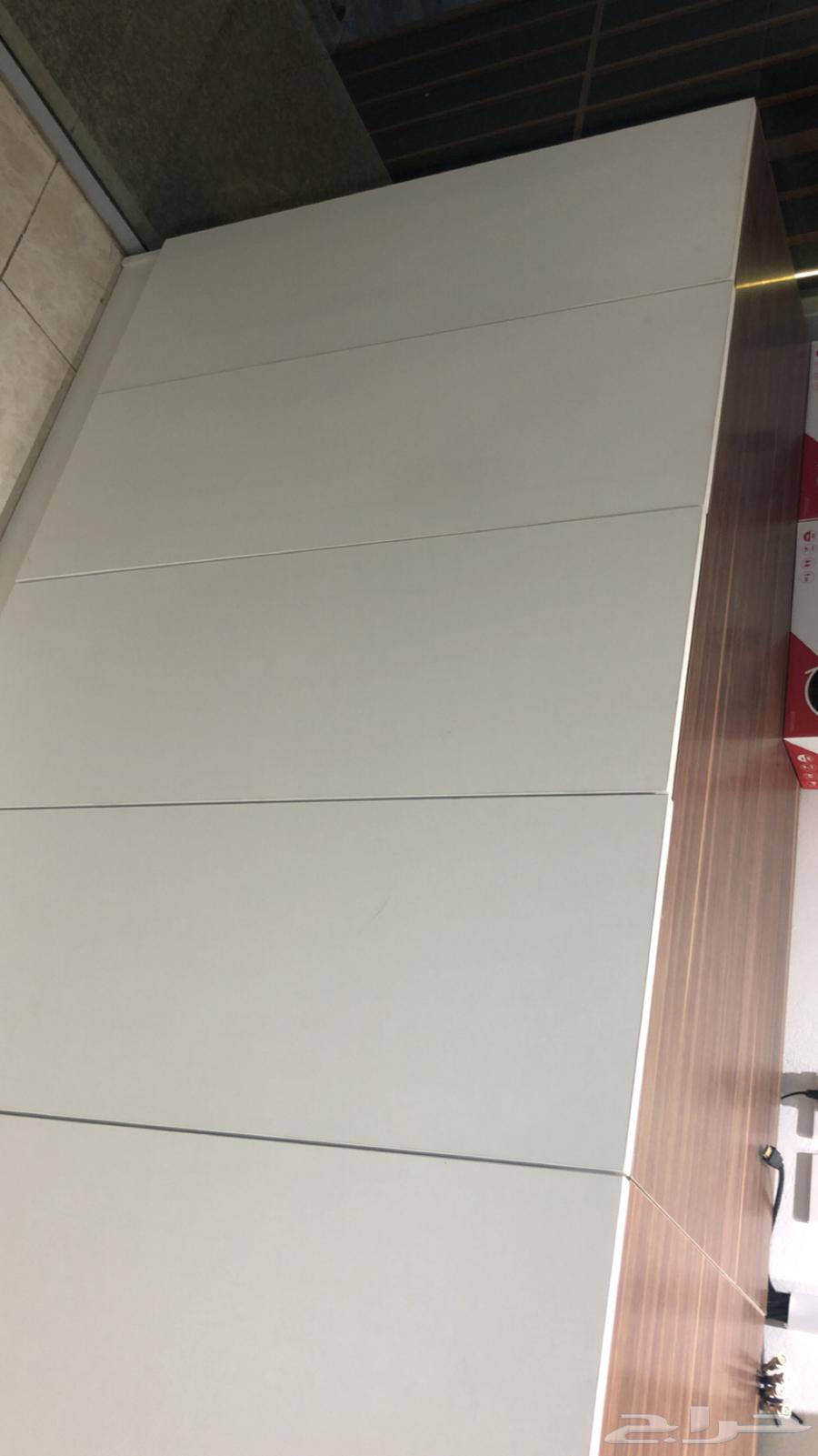 مكتب مع وداليب للتخزين للبيع64619405505154112