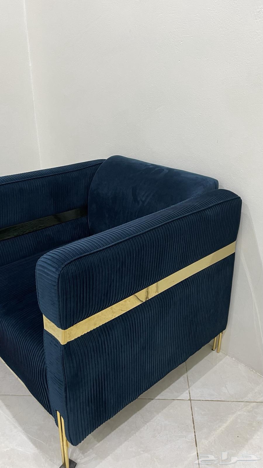 كنبتين و ابجوره و طاولة مدخل64623851029123111