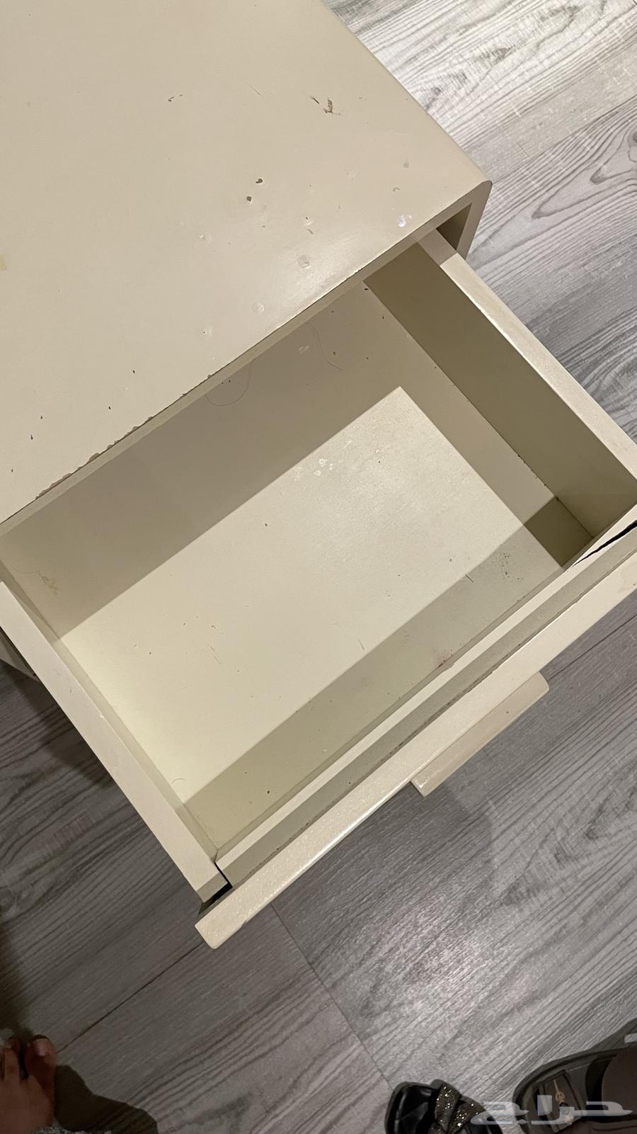 طاولة كمدينه درجين مستعمله64616641085826111