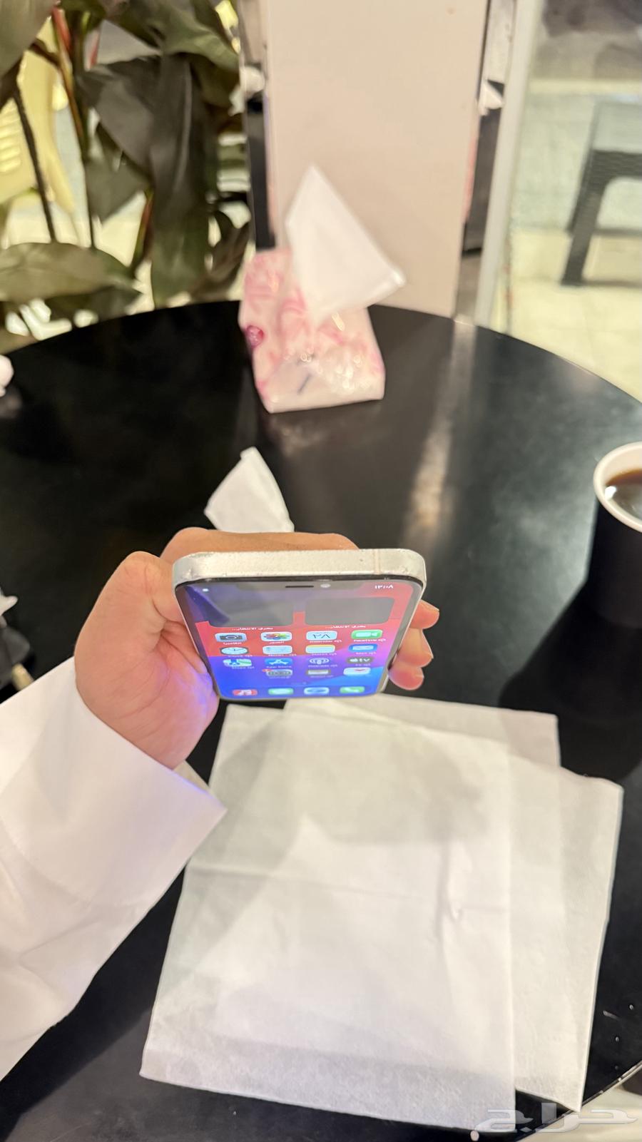 ايفون 12 مستخدم عادي للبيع64616419152385110