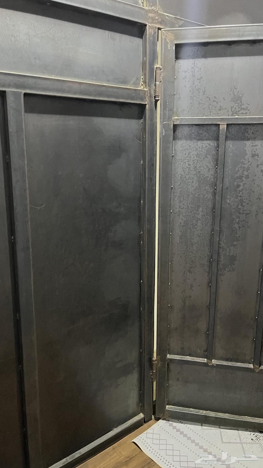 اثاث مستعمل و باب حديد كبير و دولاب و باب سحب64617287922689113
