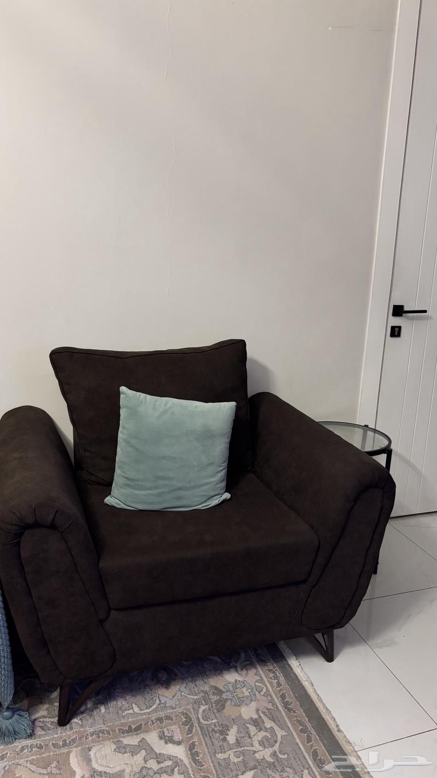 كنب مستخدم نظيف للبيع64616529866115111