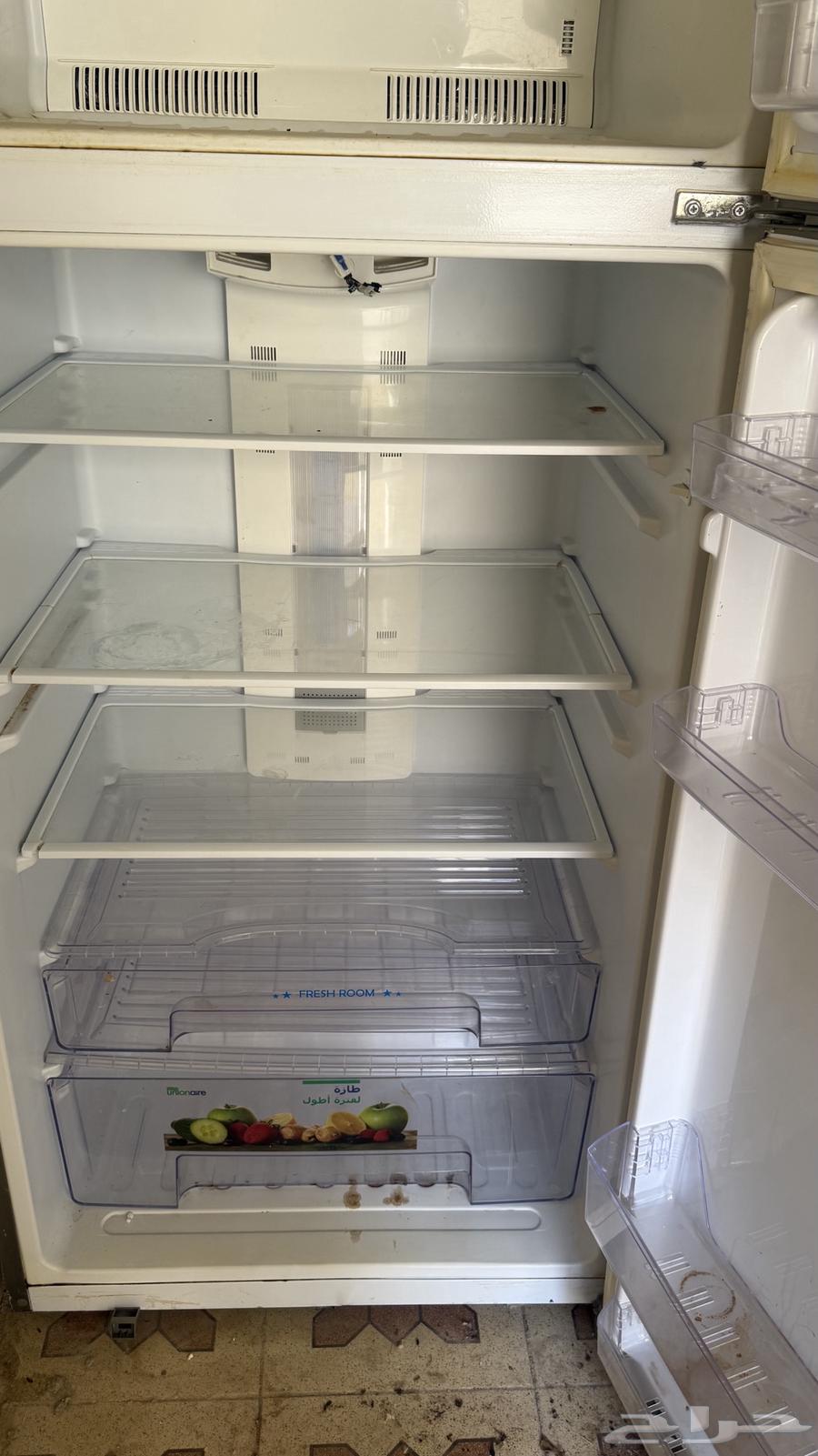 ثلاجه استخدام خفيف نظيفه مافيها اي عيب64621517521537113