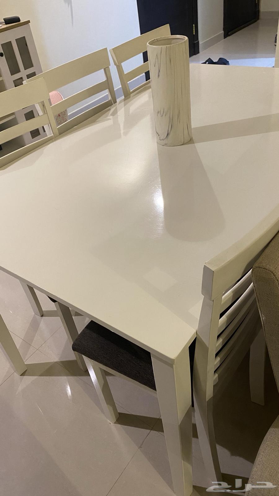 IKEA Table with 6 Chairs64619417920259110