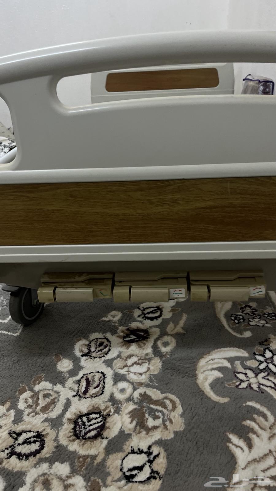 كرسي طبي يدوي للبيع64624609681666111