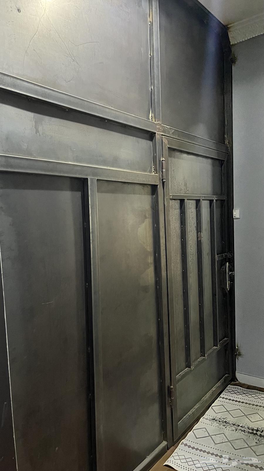 اثاث مستعمل و باب حديد كبير و دولاب و باب سحب64617287922689112