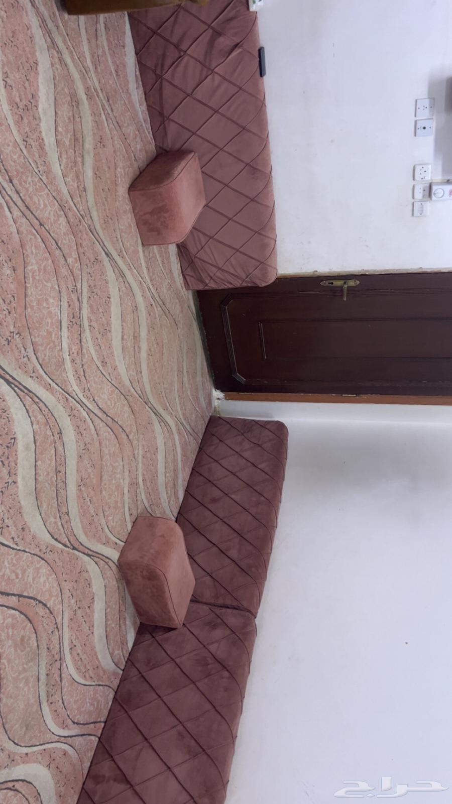 فرشه مع تكيات للبيع مع كنبه64624205468419112