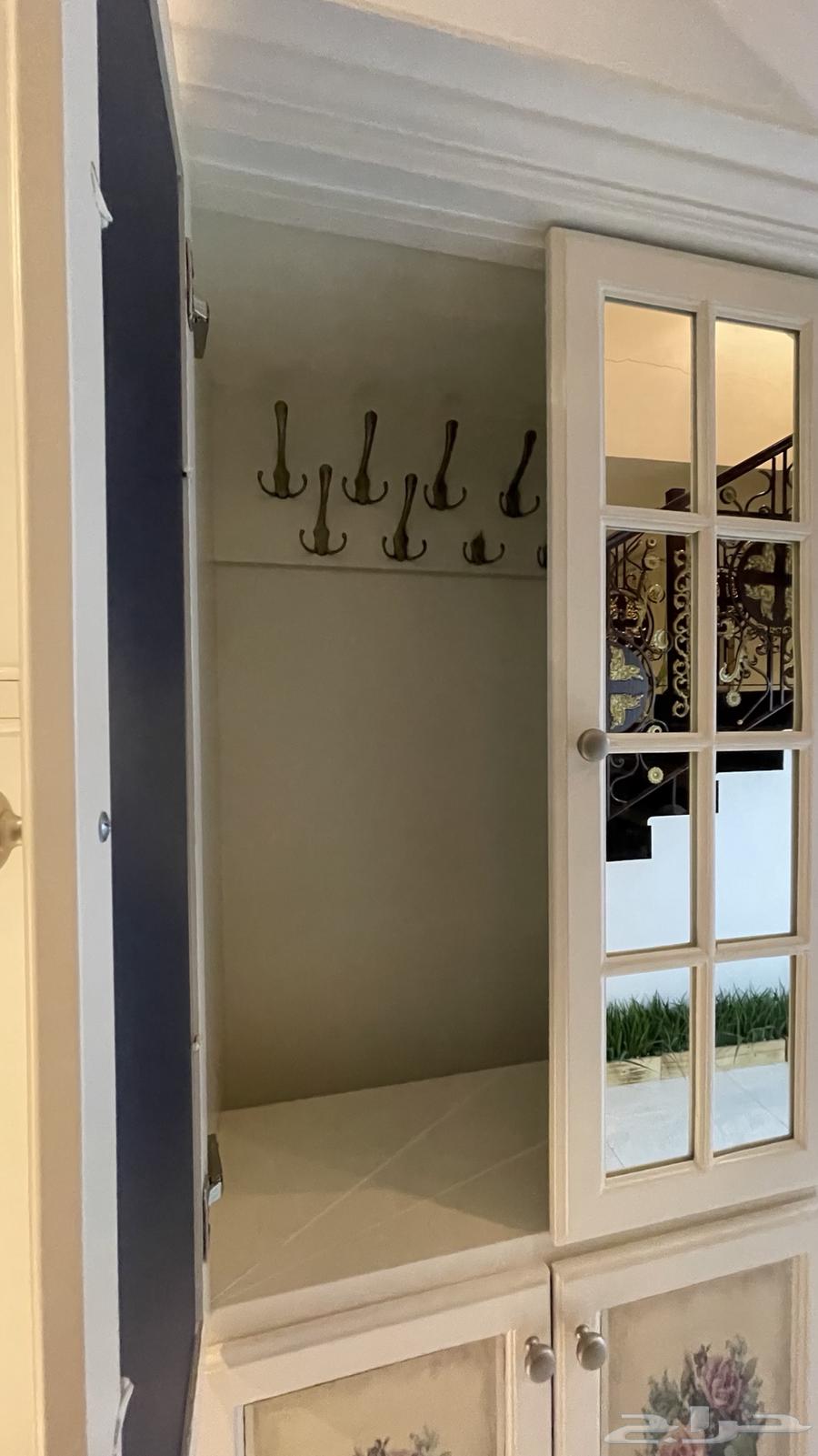 دولاب عبايات وشراشف صلاه64624107356163111