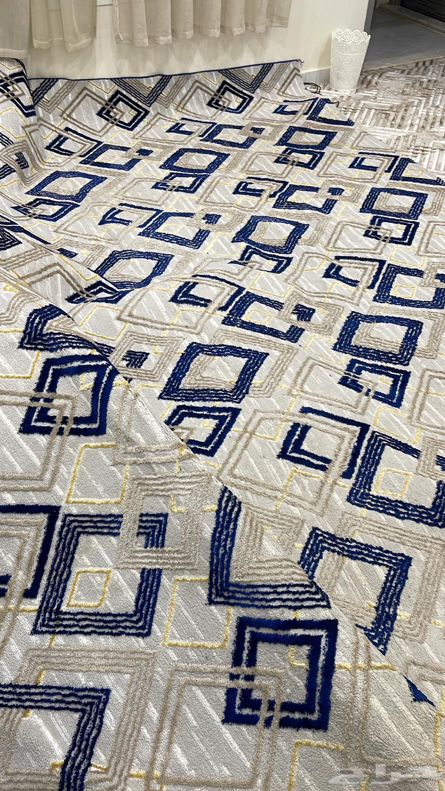 فرشه من الشيراز. 4 5 جديده لم تستعمل فرشه طاوله64621742368899110