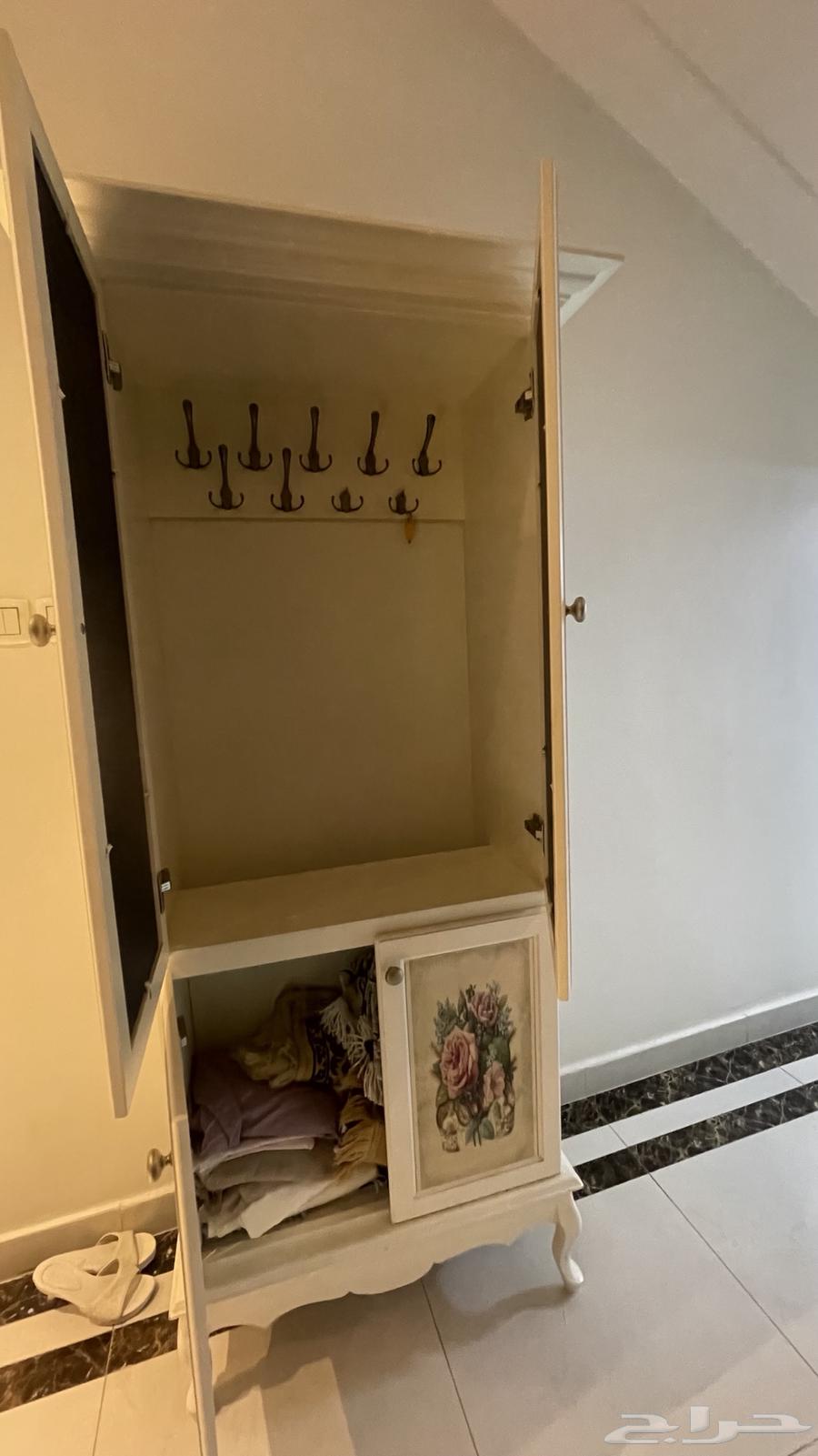 دولاب عبايات وشراشف صلاه64624107356163113