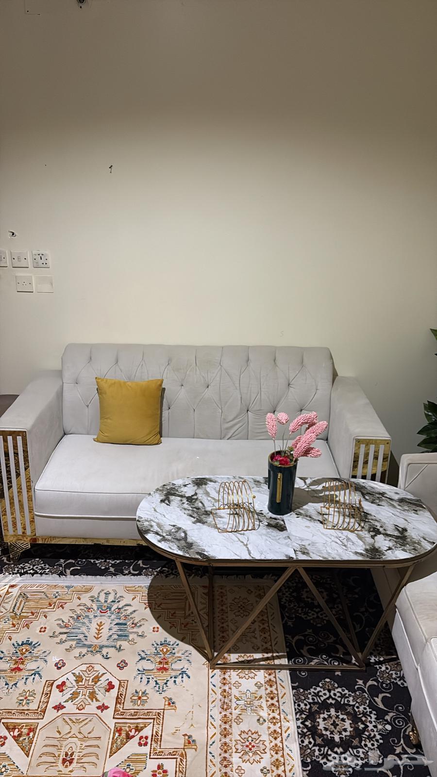 Sofa used for less than one year, clean and new64621454996610112