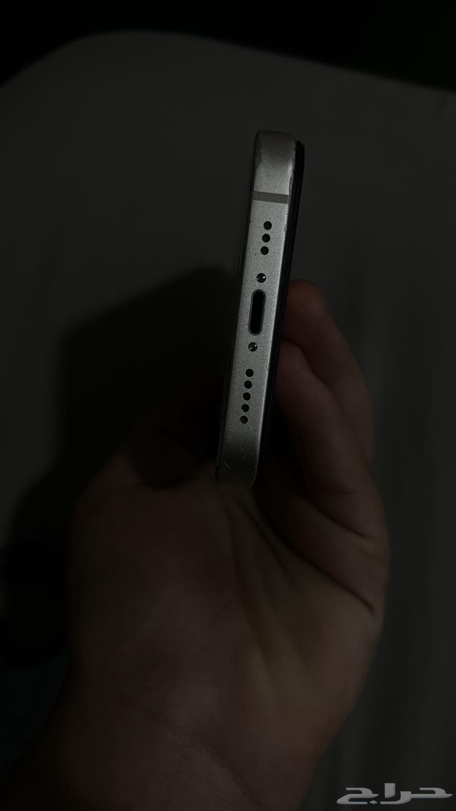 آيفون 13   سعة 128 جيجا   لون أبيض64624315303170112