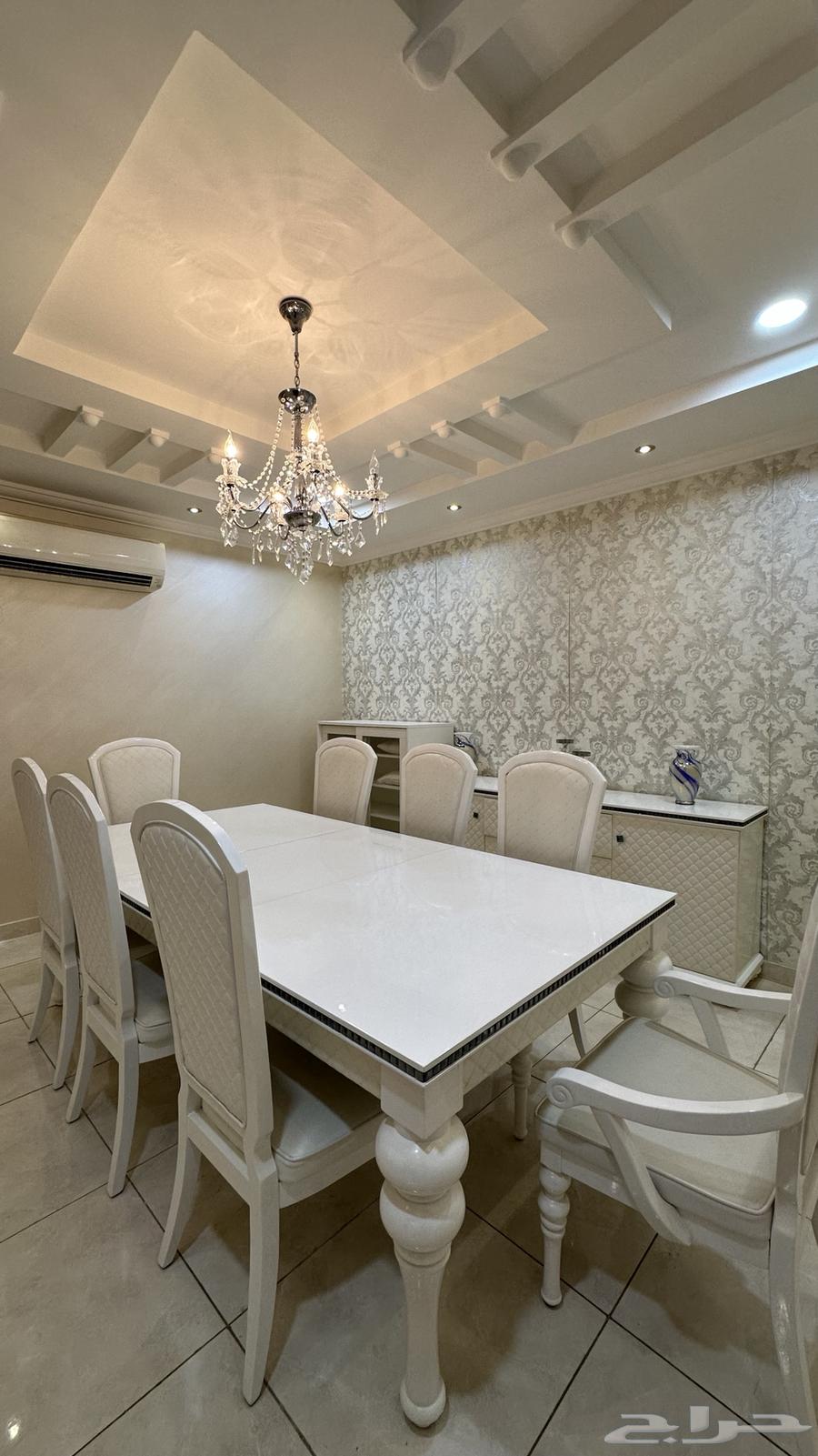 طاولة طعام وبوفيه من هوم سنتر للبيع64618127958273111