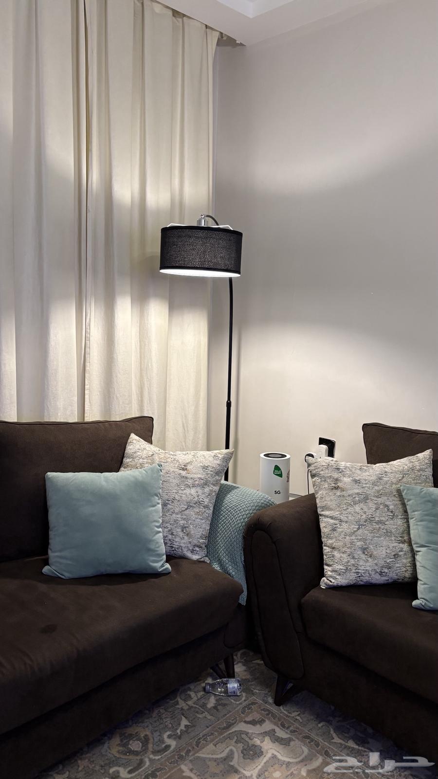 كنب مستخدم نظيف للبيع64616529866115110